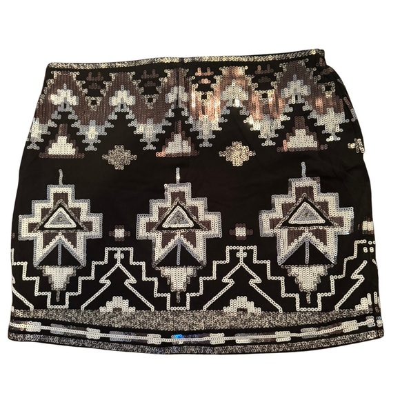 Express Dresses & Skirts - Express Black Aztec Sequin Skirt XSmall NWT Mini Silver Tribal Design NEW Short